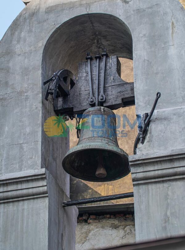 : Colonial-era bell tower known as Kayman’s Gate, seen on the cultural tuk tuk tour.